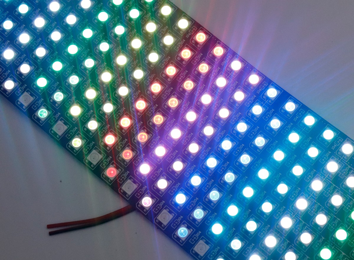 透明LED燈珠不同于SMD燈珠顯示屏
