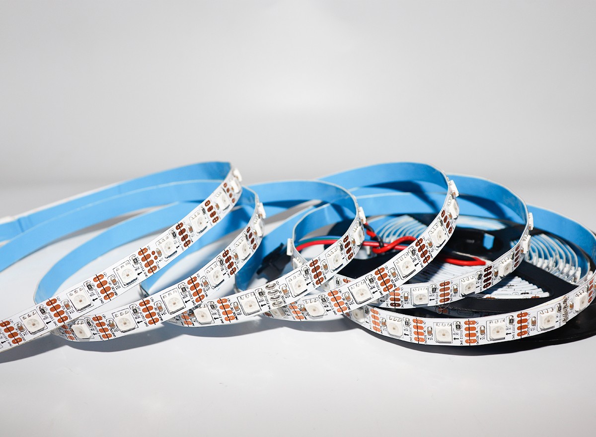 內(nèi)置RT1809 5050RGB 60燈 12V 單點單控斷點續(xù)傳